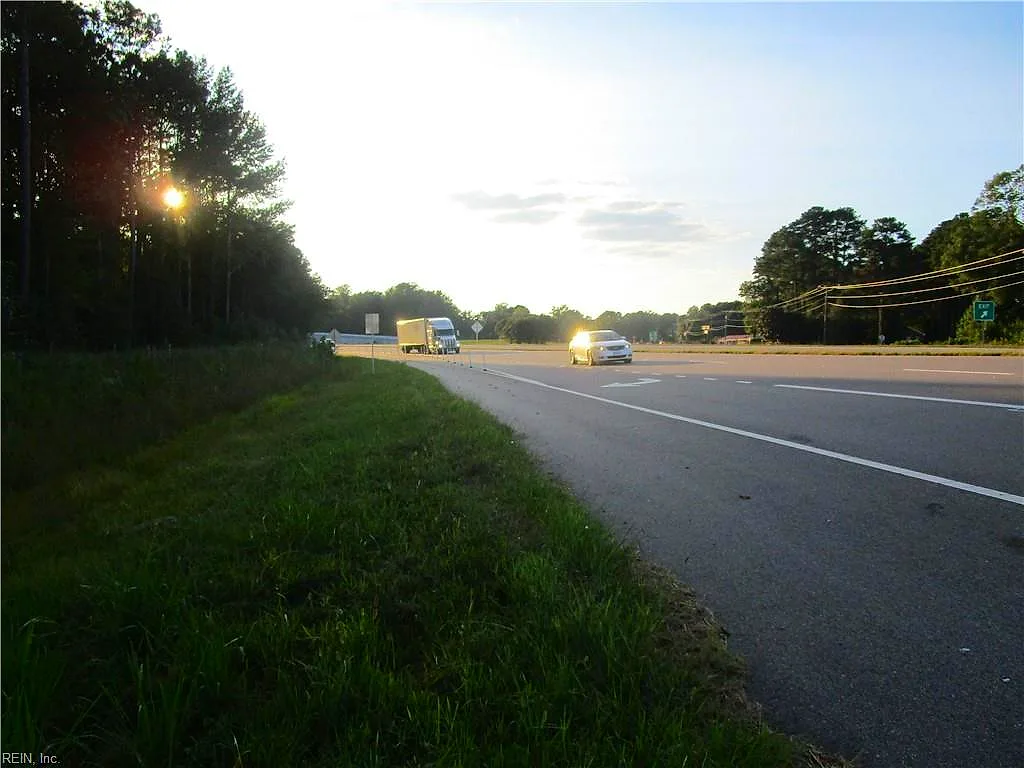 3+ Ac Southampton Parkway, Courtland — photo
