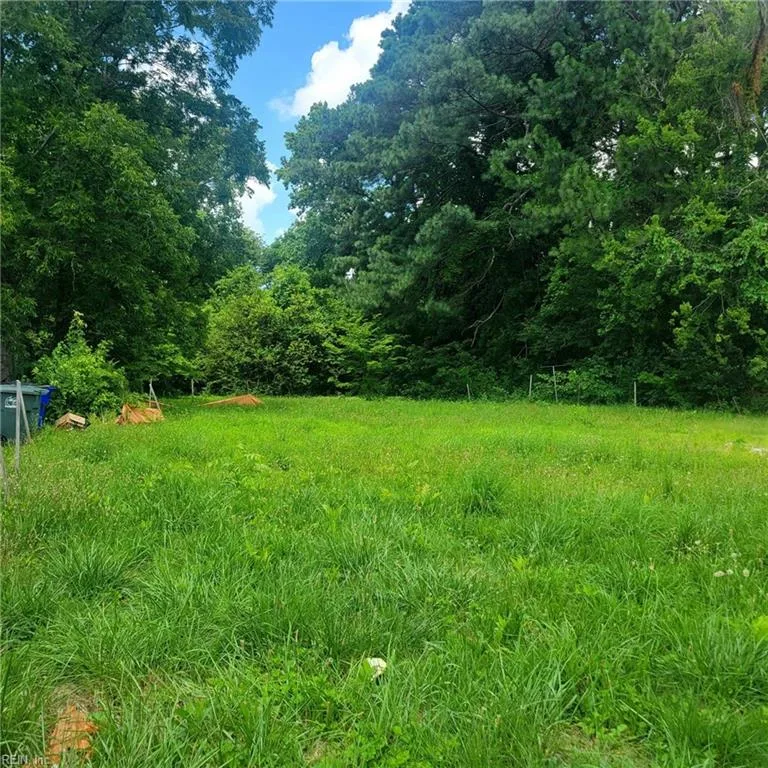 852 Philpotts Road, Norfolk VA 23513