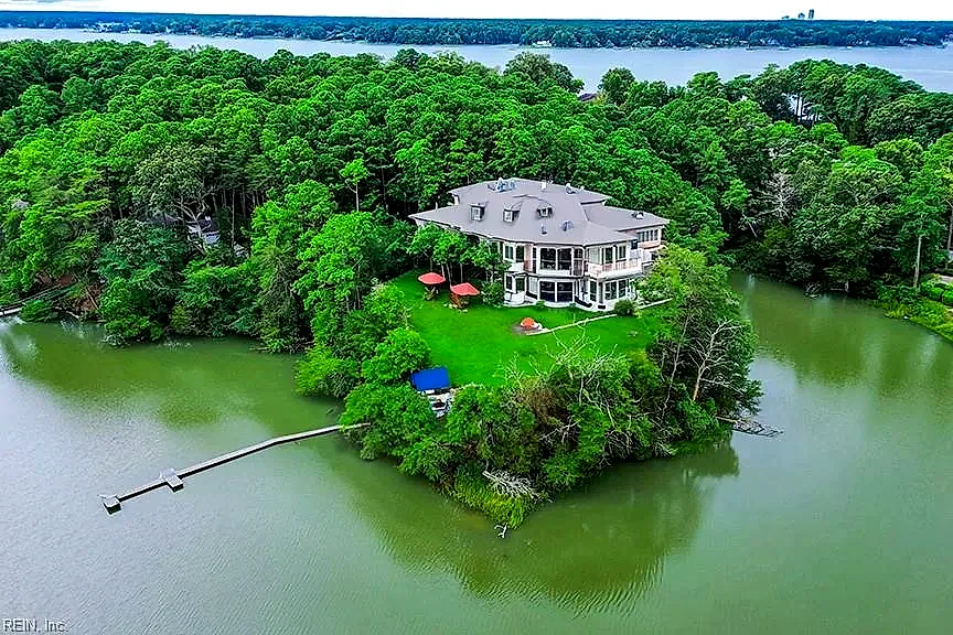 1850 Woodside Lane, Virginia Beach — photo