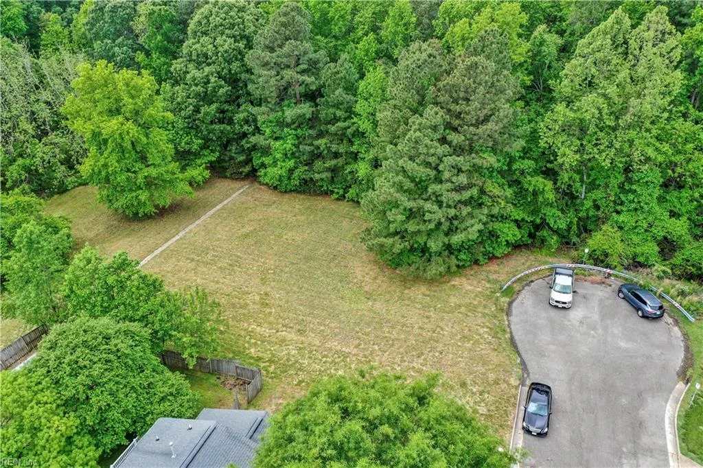 51 Deer Run Trail, Newport News — photo