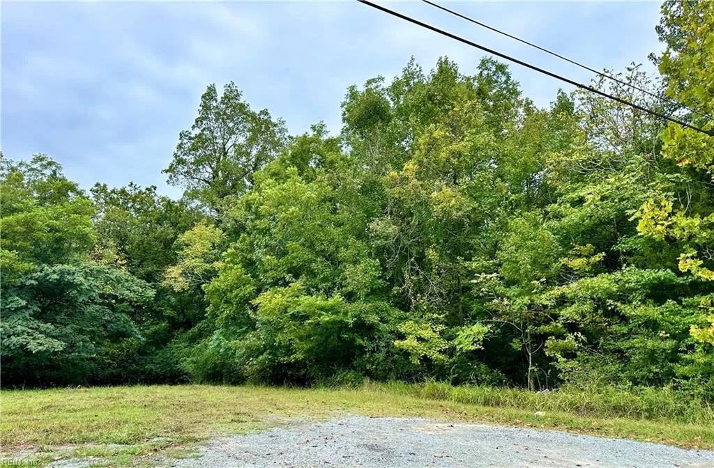 325 N Lloyd Street, Suffolk VA 23434