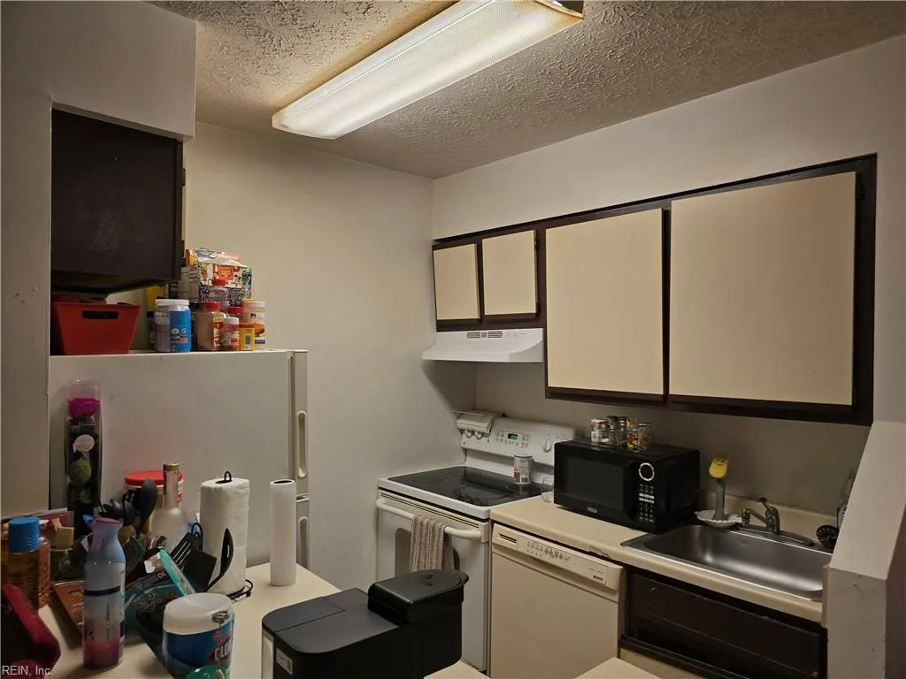 113 Davenport Court #2, Hampton — photo