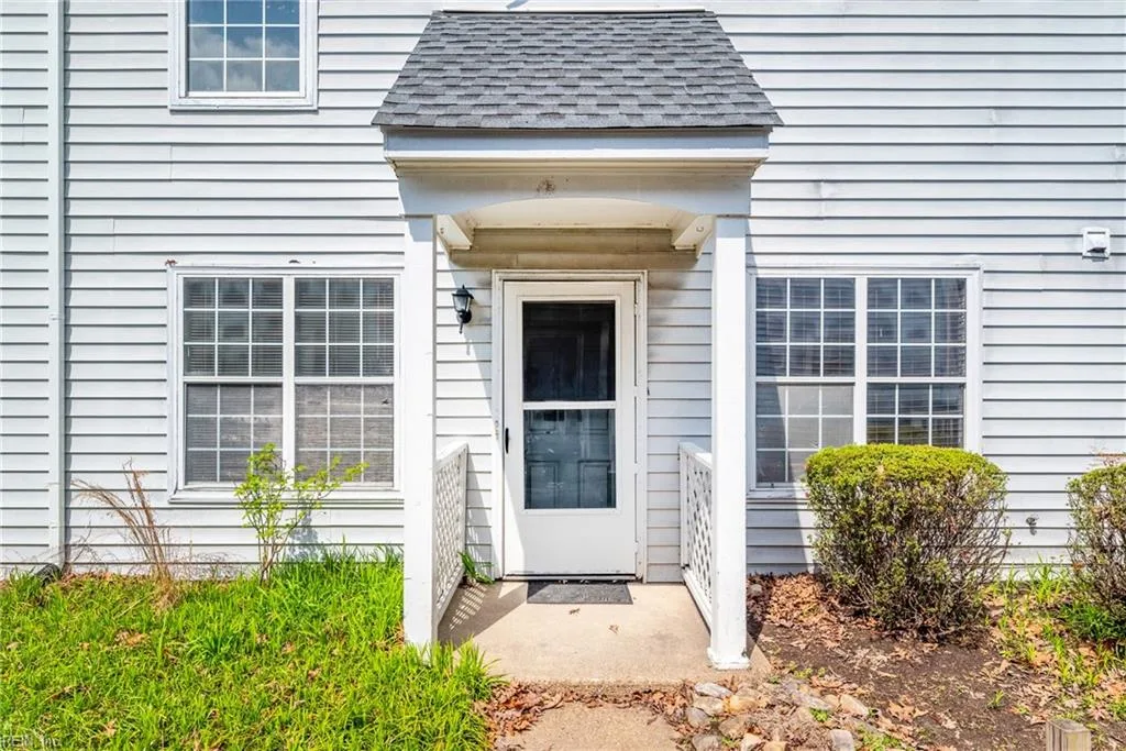 364 Thorncliff Drive, Newport News VA 23608
