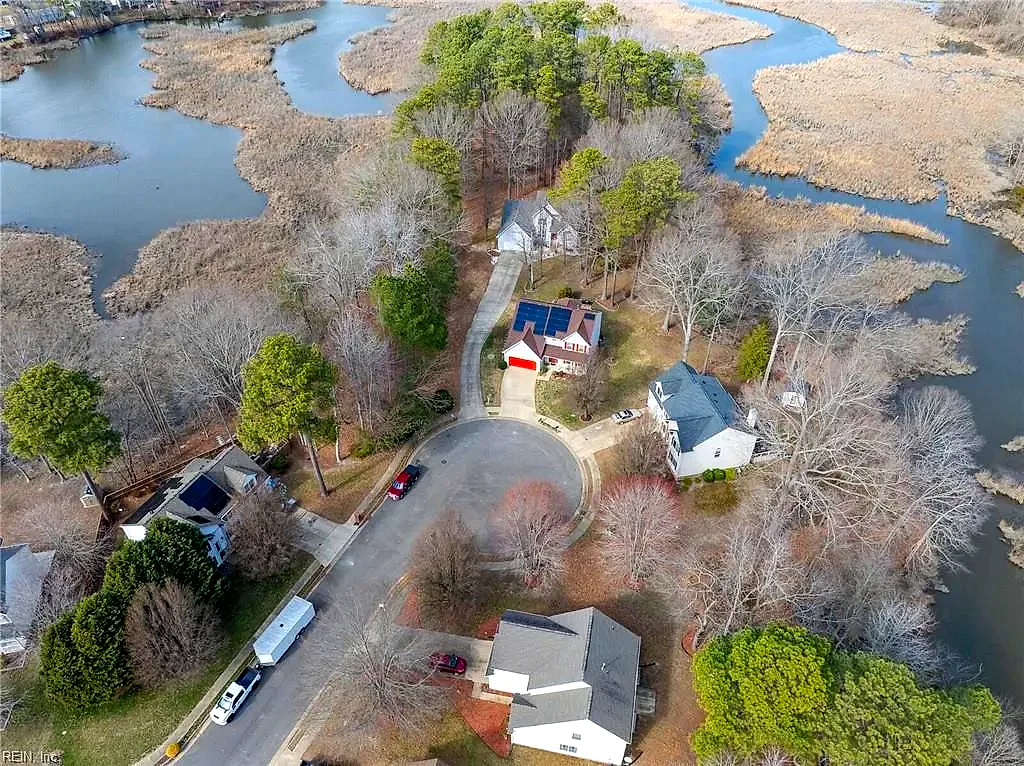 323 Vista Point Drive, Hampton — photo