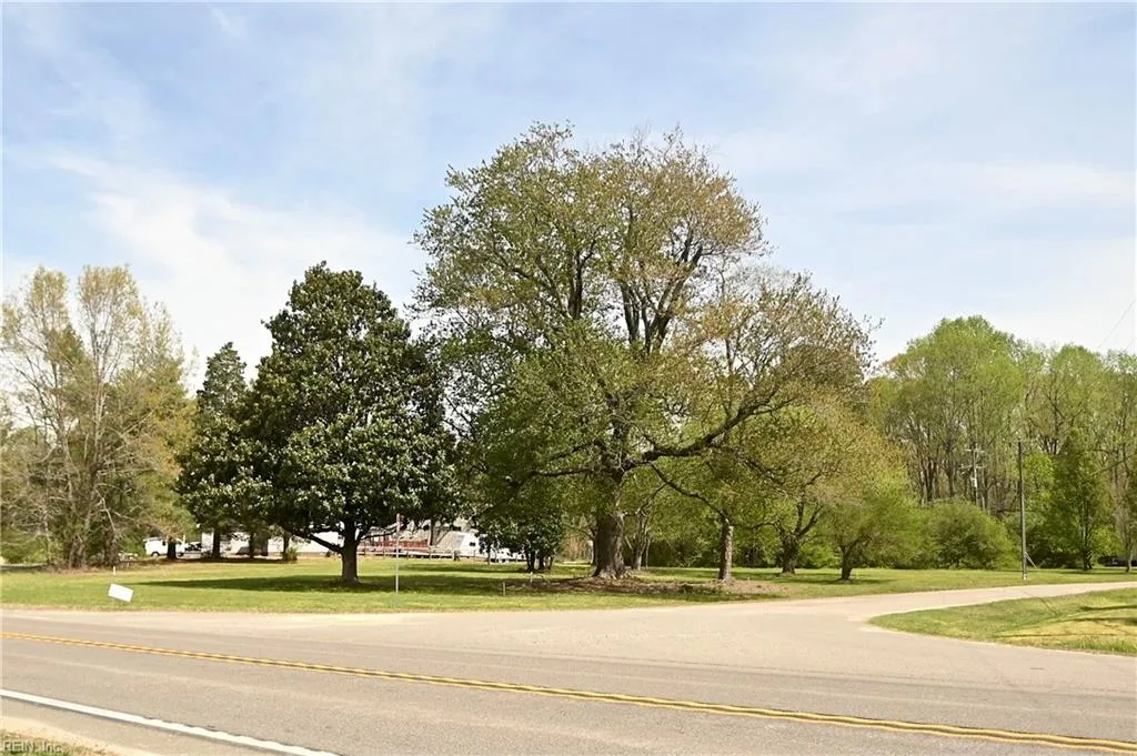 18440 New Kent Hwy, Barhamsville — photo