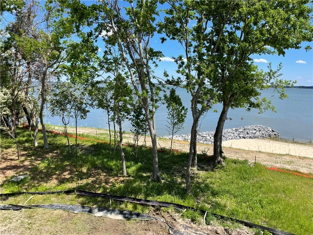 38 River Edge Dr, Suffolk — photo