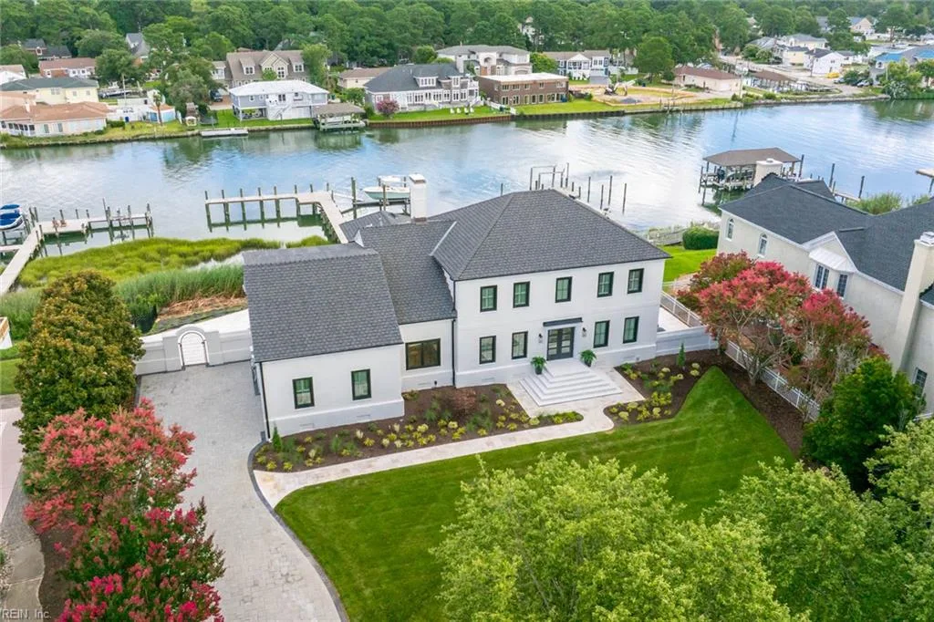 2021 Thomas Bishop LN, VIRGINIABEACH VA 23454