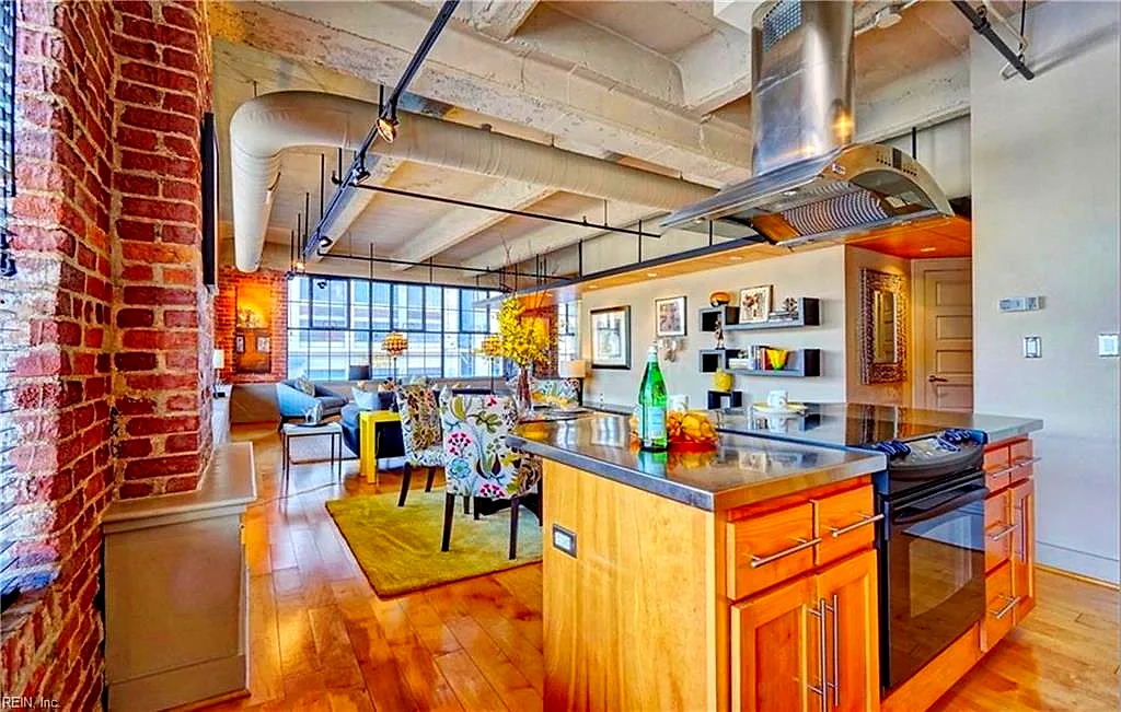 435 Monticello Ave #200d, Norfolk — photo