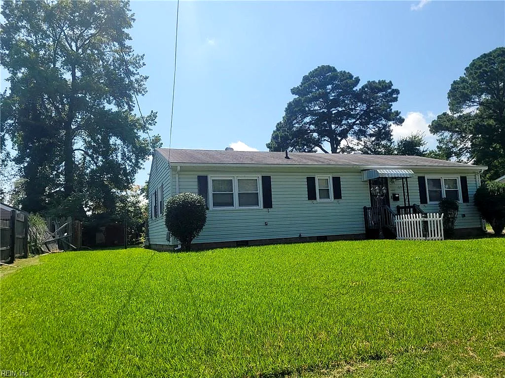 221 Picard DR, NEWPORT NEWS VA 23608