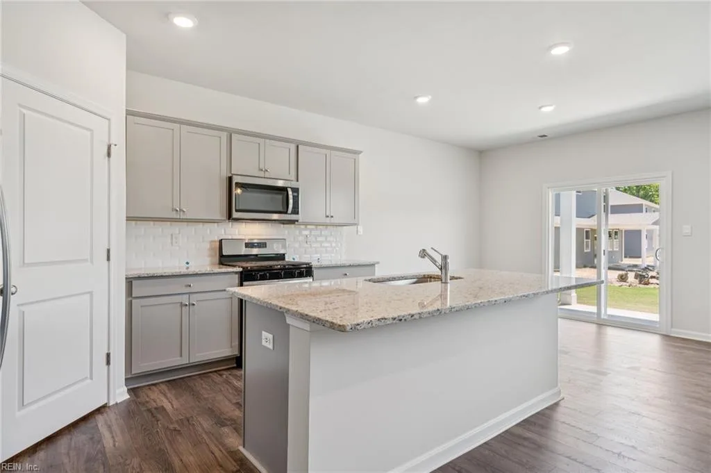 5231 Corolla Dr, Suffolk — photo