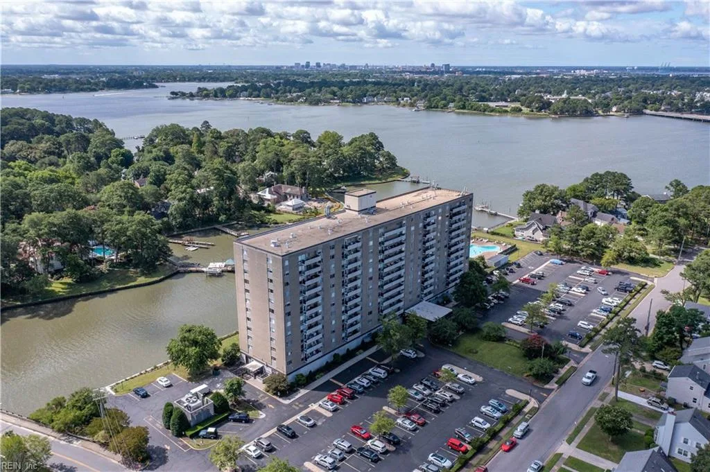 7320 Glenroie AVE #10E, NORFOLK VA 23505