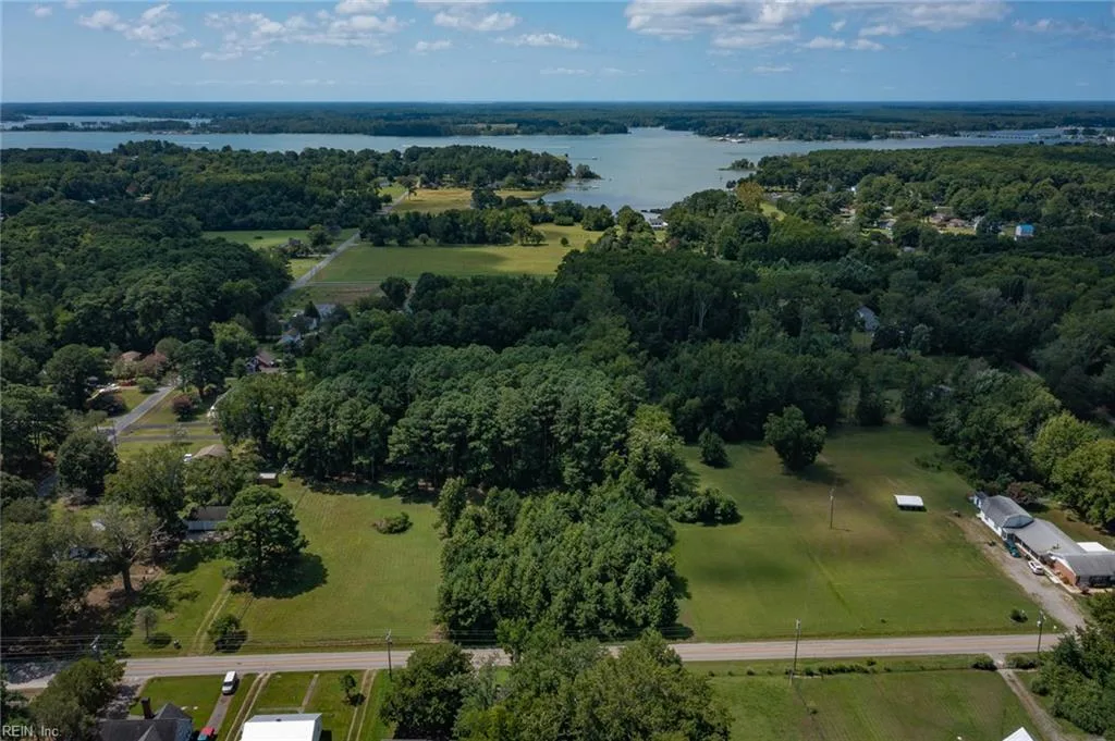 2210 Old Ferry Rd, Hudgins — photo