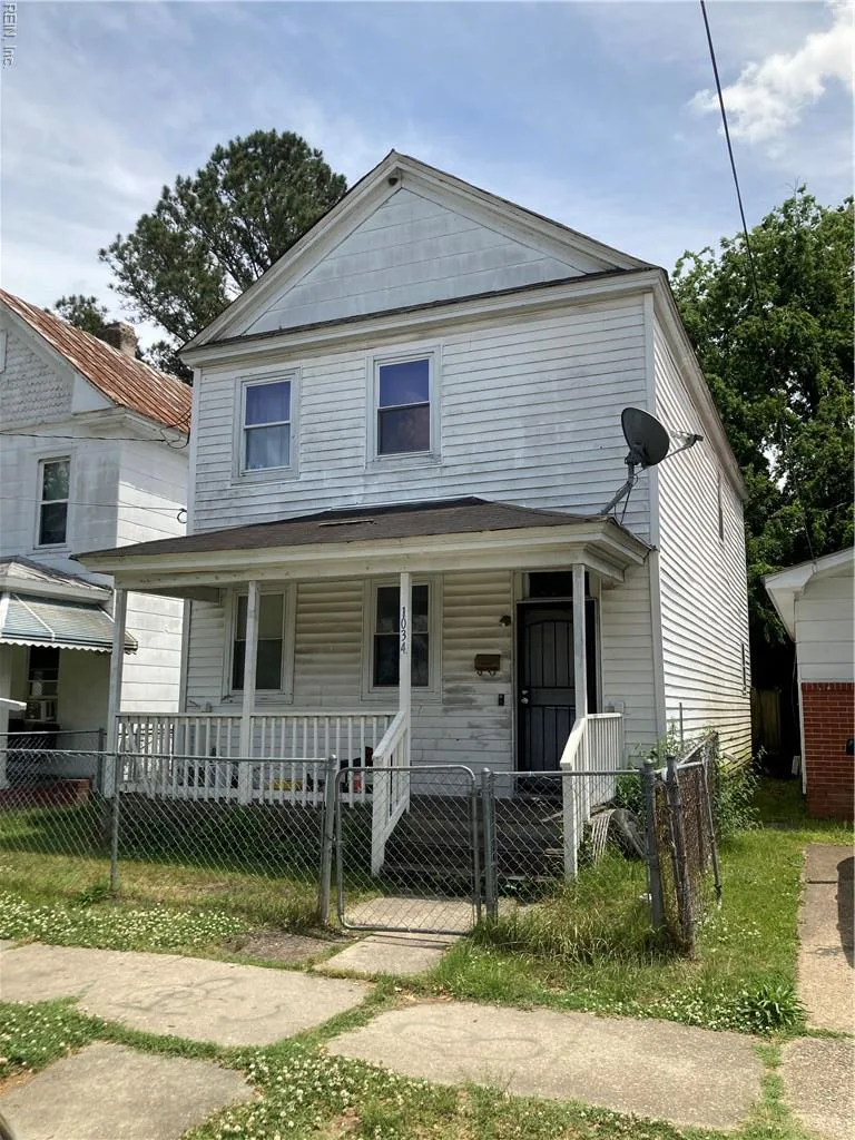 1034 26th ST, NEWPORTNEWS VA 23607