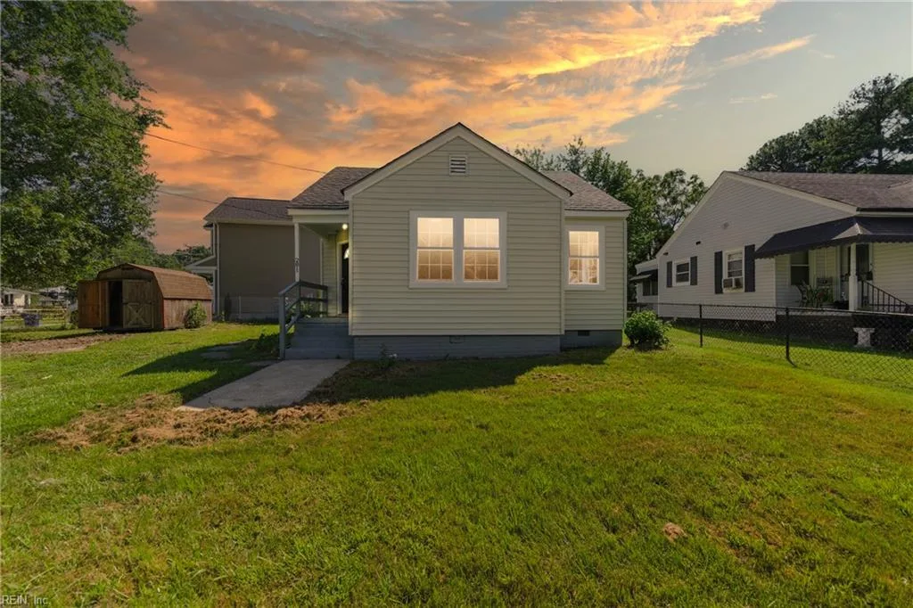 201 Brook AVE, SUFFOLK VA 23434