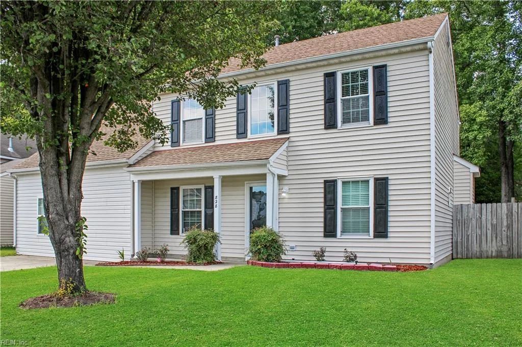 828 Chapin Wood Dr, Newport News — photo