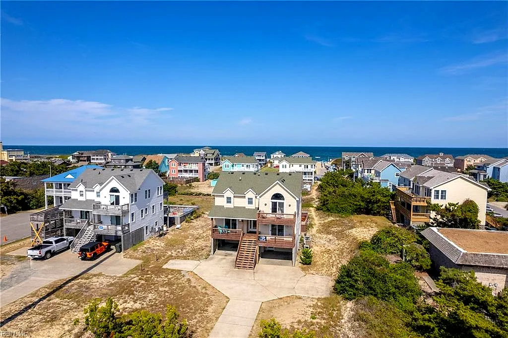 4731 S Croatan Hwy, Nags Head — photo