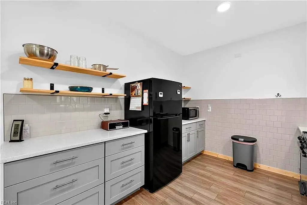 9016 Marlfield Rd, Gloucester — photo