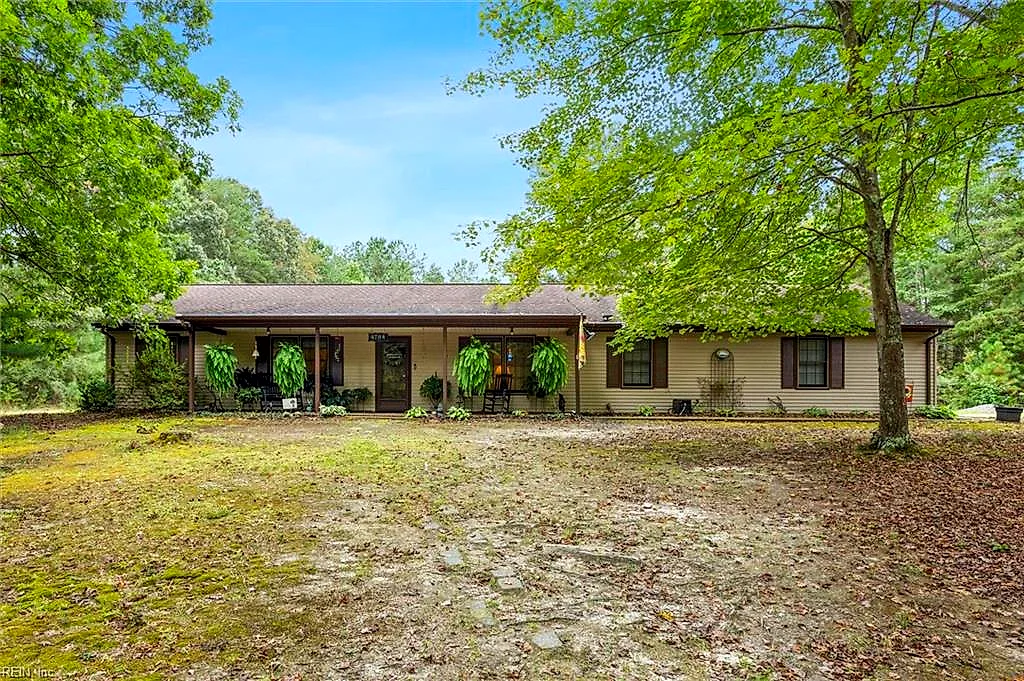 4784 Pampa Rd, Gloucester — photo