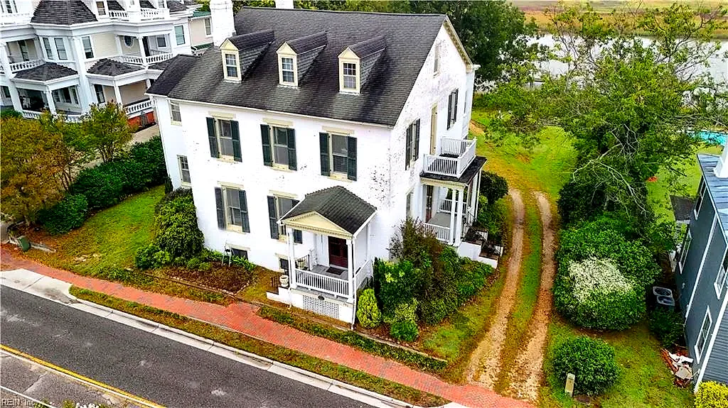 351 S Church ST, SMITHFIELD VA 23430