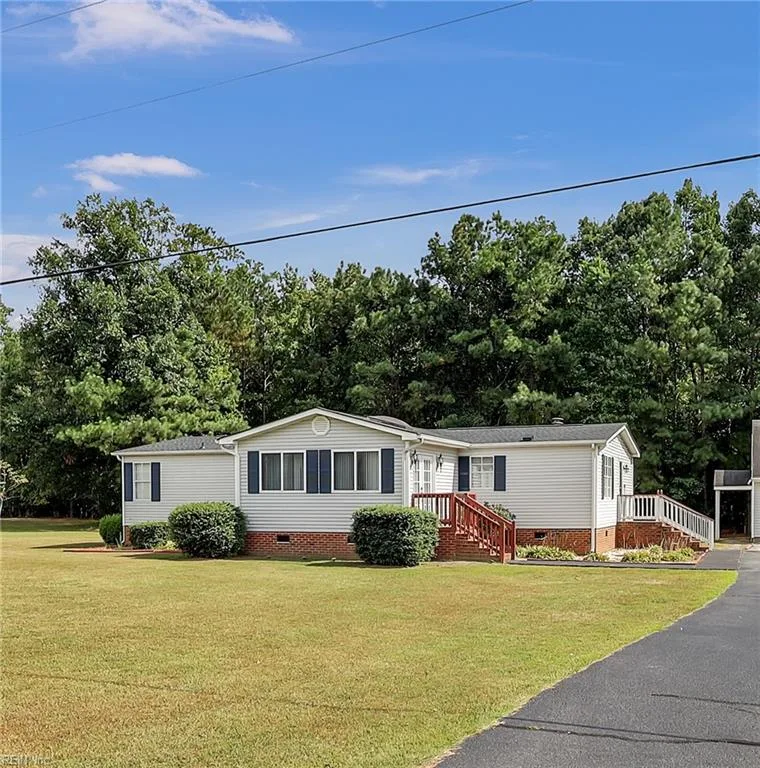 5225 Holland Rd, Suffolk — photo