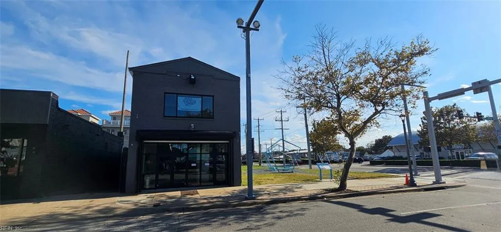 223 17th St, Virginia Beach — photo