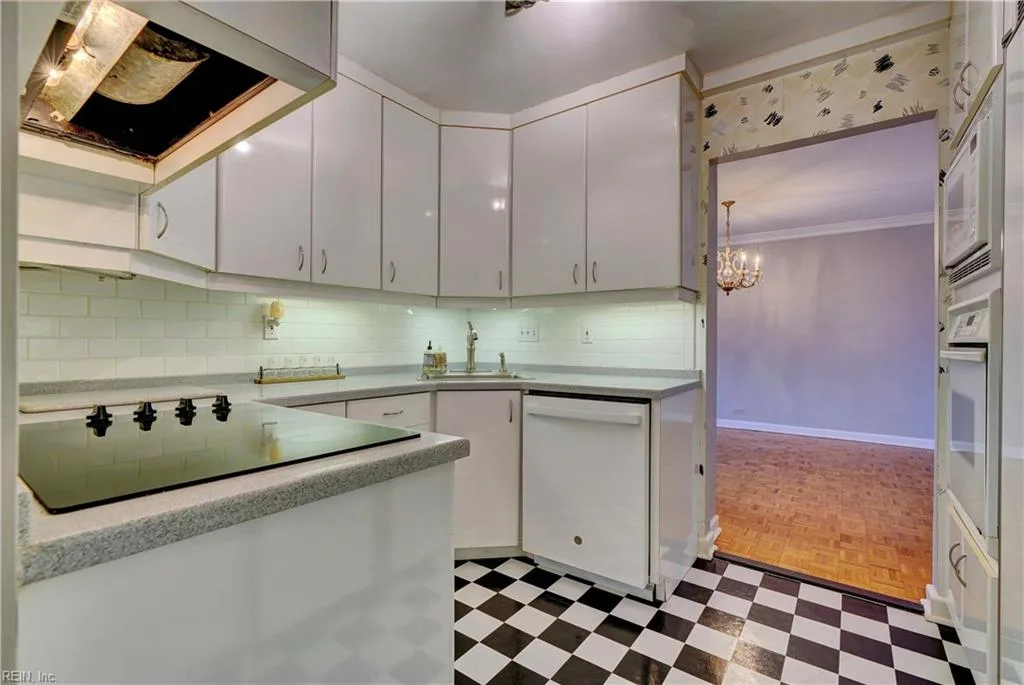 7320 Glenroie AVE #2G, NORFOLK VA 23505