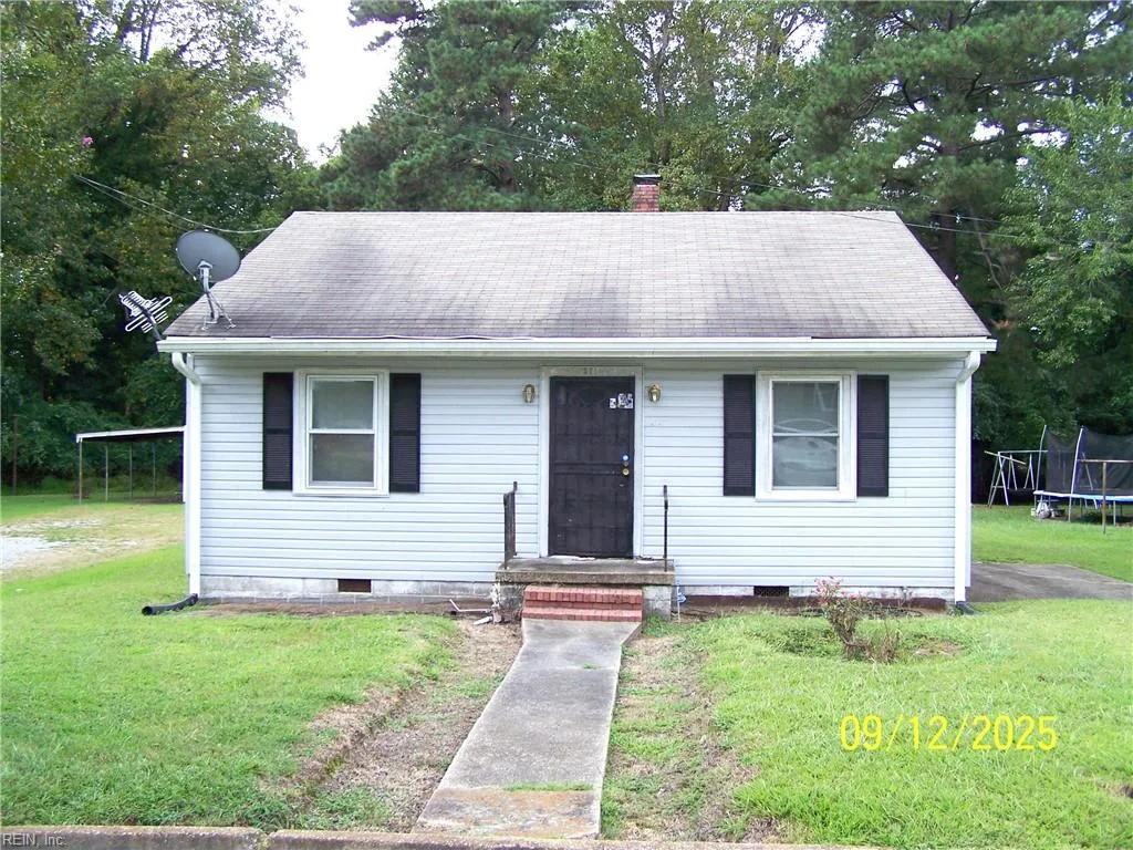 571 Laurel St, Franklin — photo