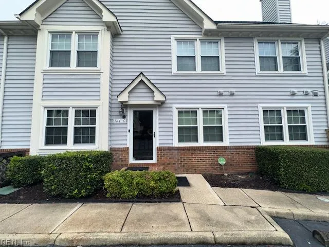 704 Shenandoah River Dr #C, Chesapeake — photo