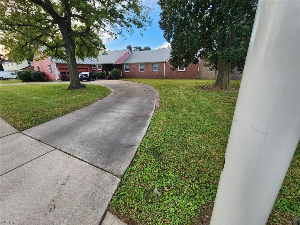 5535 E Princess Anne RD, NORFOLK VA 23502