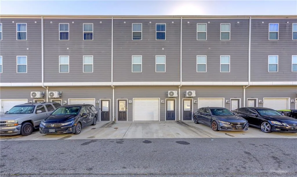 4317 Alvah Martin Way, Chesapeake — photo