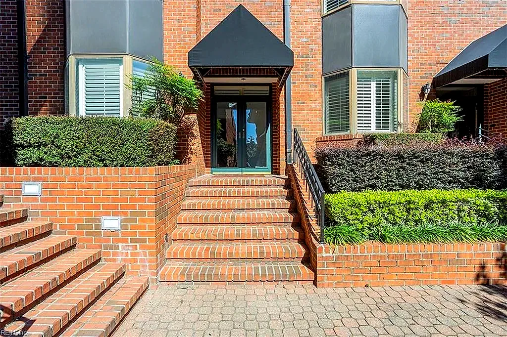 421 W Bute St #203, Norfolk — photo