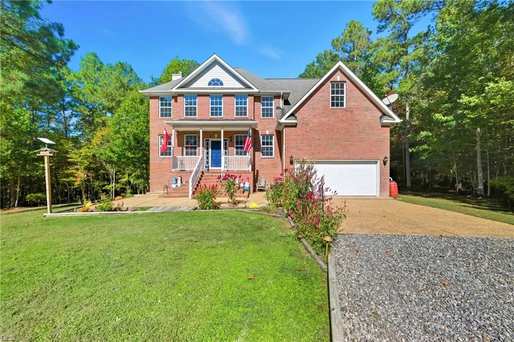9851 Autumn Woods Ln, Gloucester — photo