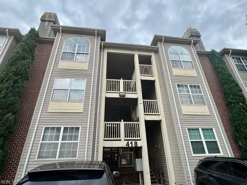 418 Delaware Ave #205, Norfolk — photo