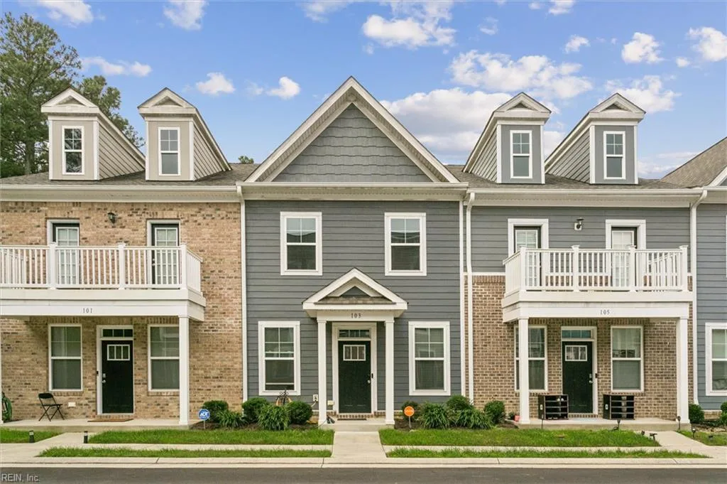 103 Daybeacon ST, YORKTOWN VA 23692
