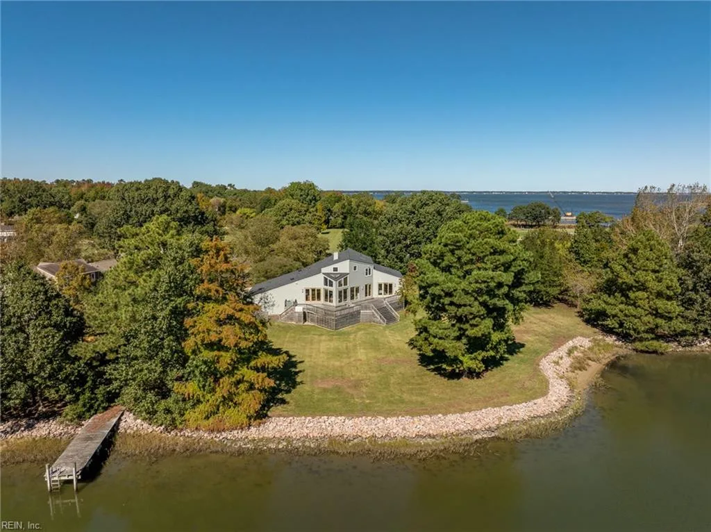 102 Tue Marsh Ln, Yorktown — photo