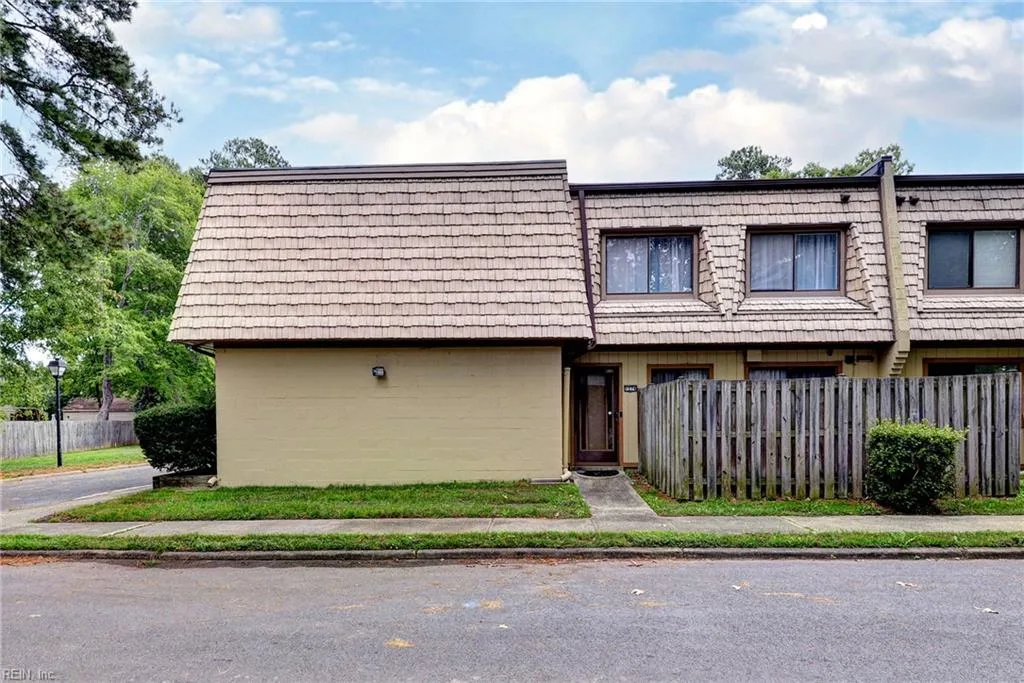 1274 Pacifica Ct, Newport News — photo