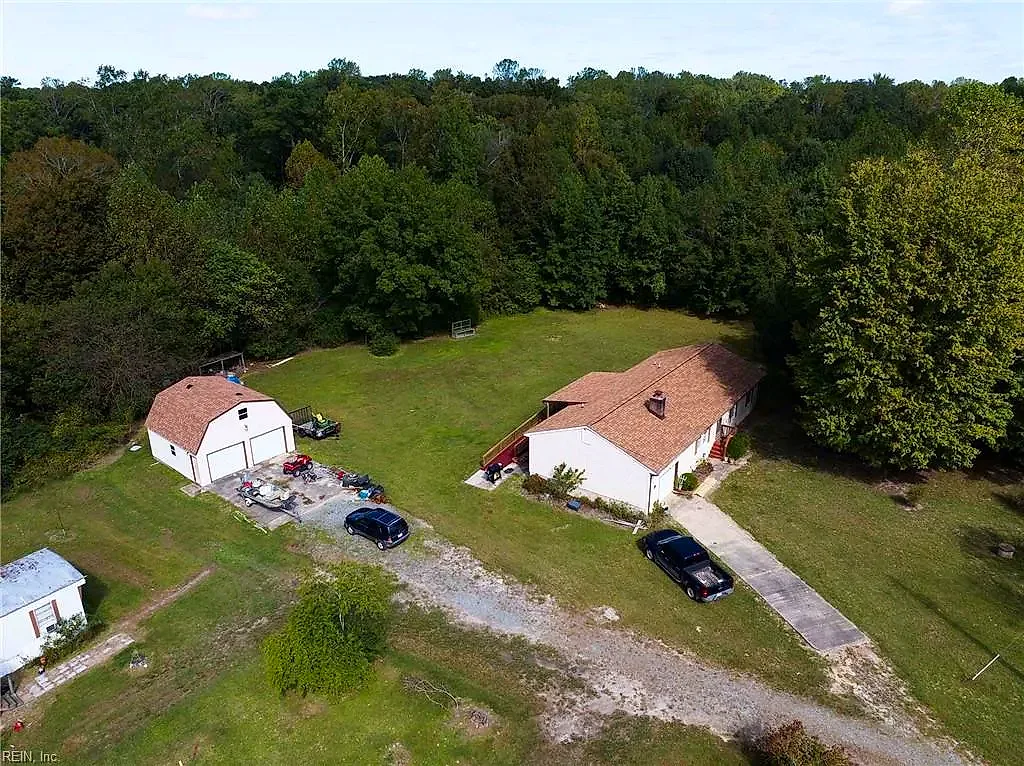 5111 Duchess Ln, Gloucester — photo