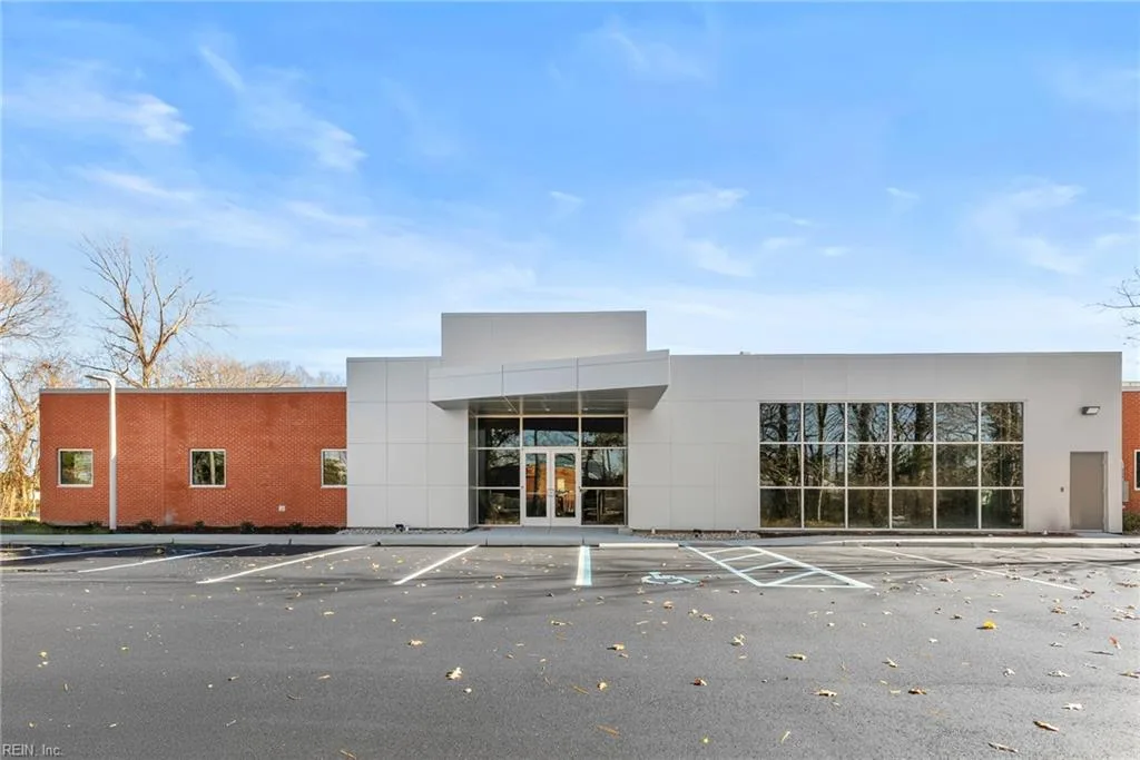 4420 Expressway DR, VIRGINIABEACH VA 23452