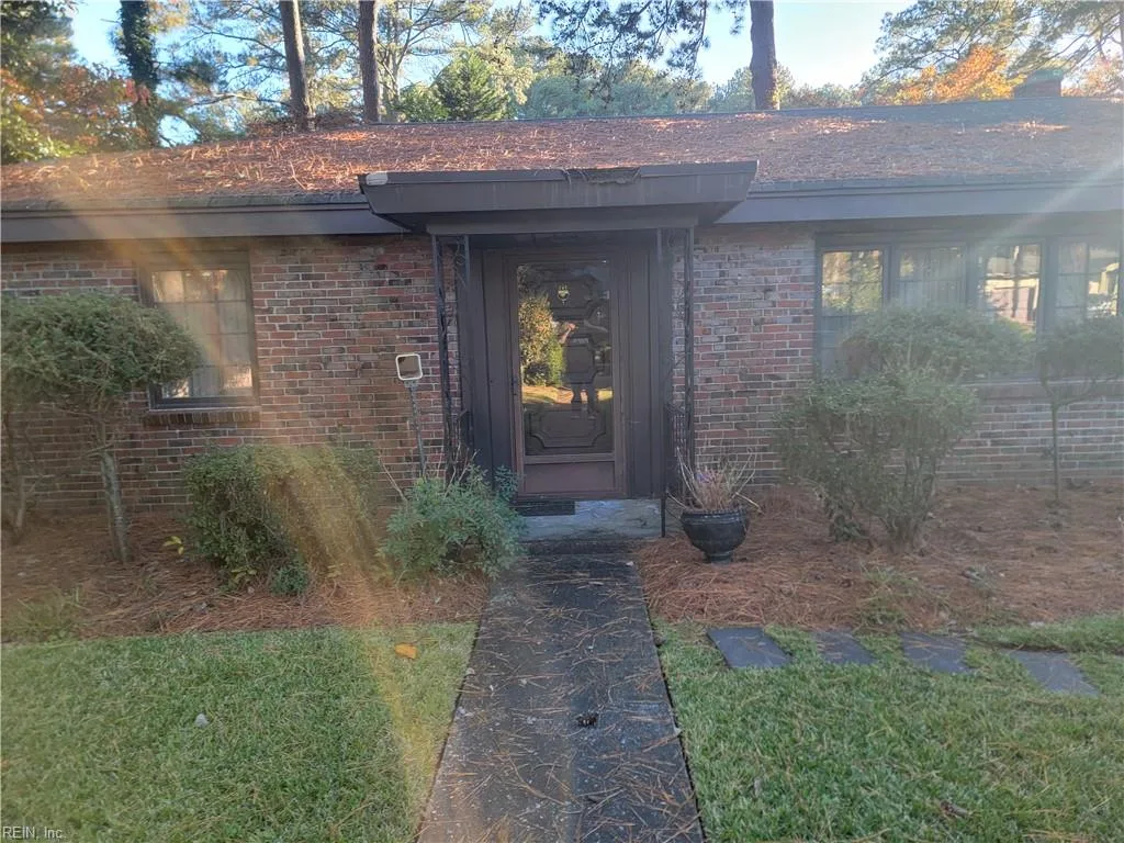 1423 Sweet Briar AVE, NORFOLK VA 23509