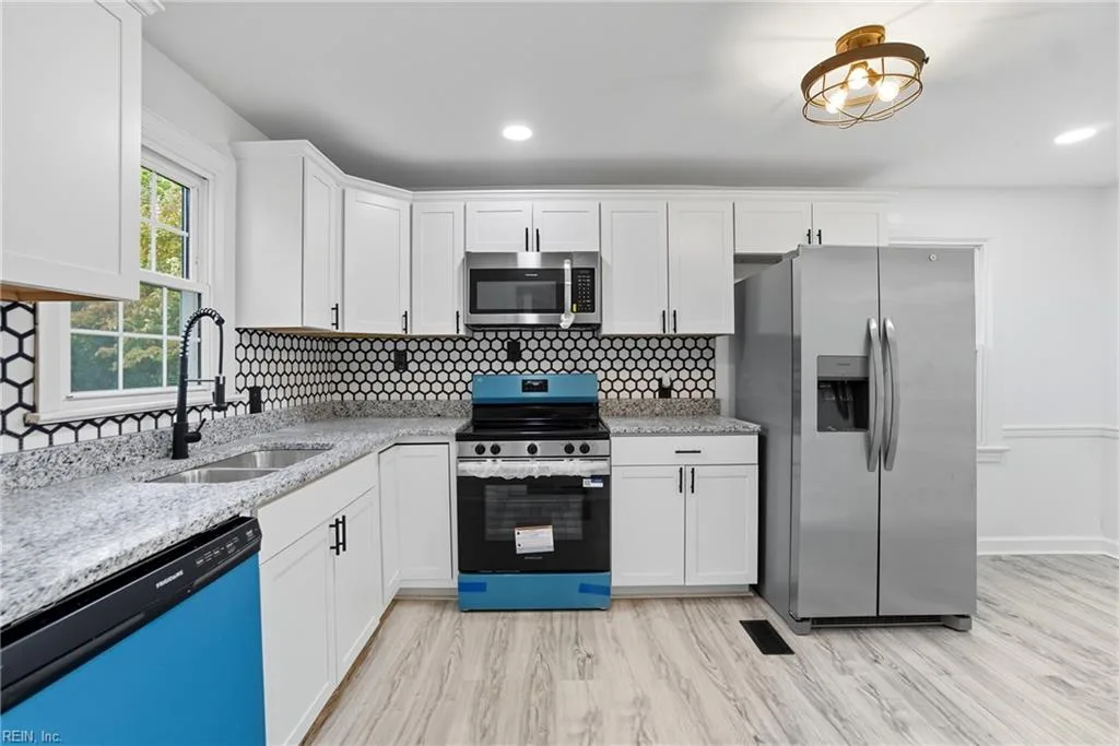 21 Gibson Rd, Hampton — photo