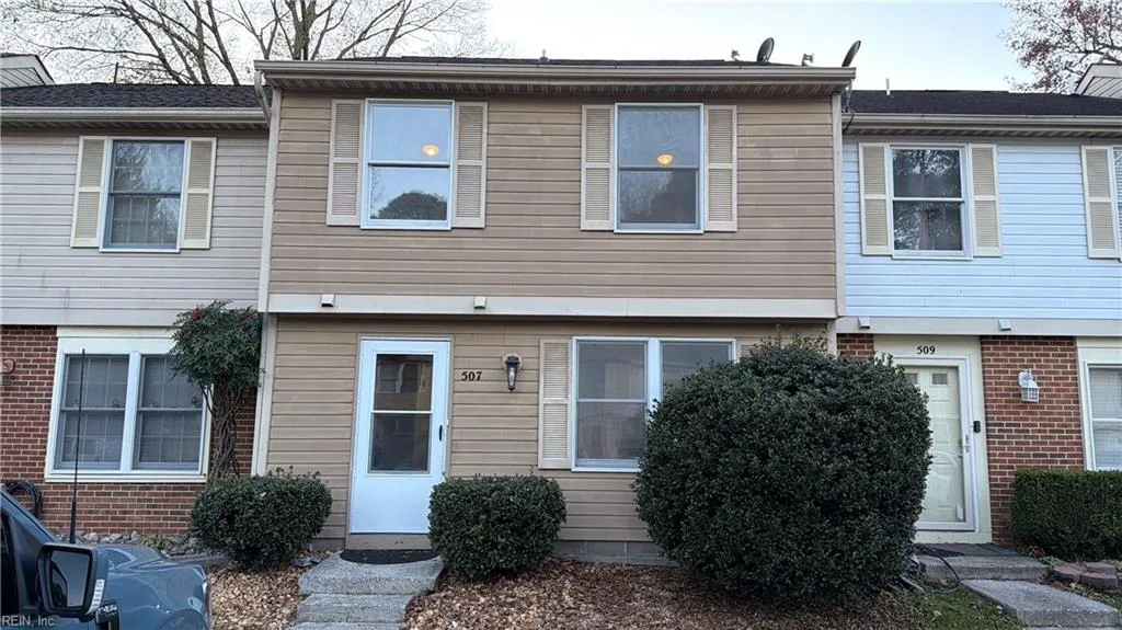 507 Chanticlar Ct, Newport News — photo