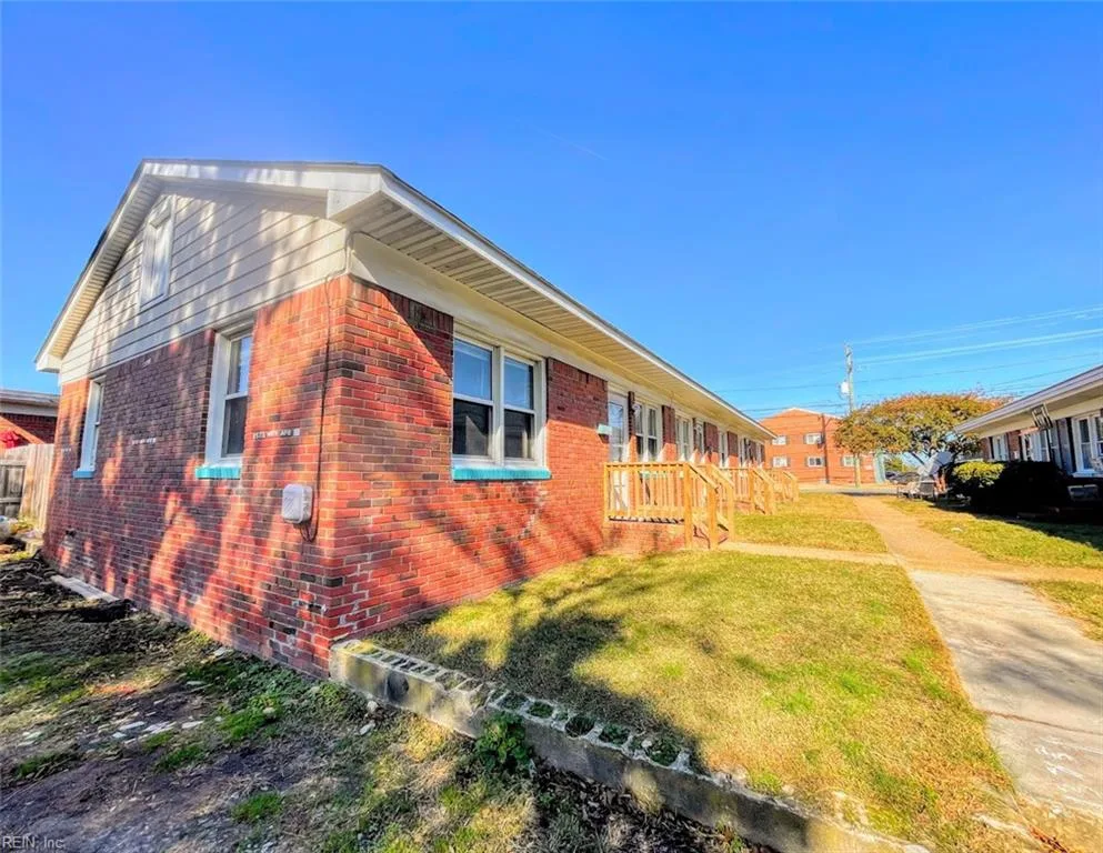 1375 W Ocean View Ave #3, Norfolk — photo