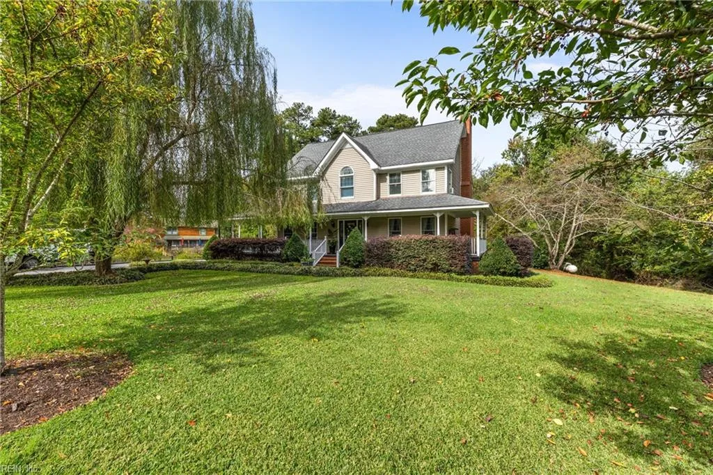 9325 Rivershore DR, SUFFOLK VA 23433