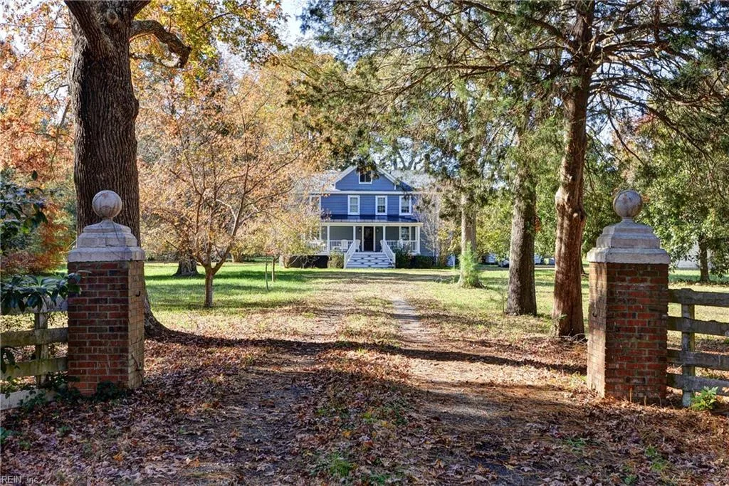 6040 New Point Comfort Hwy, Port Haywood — photo