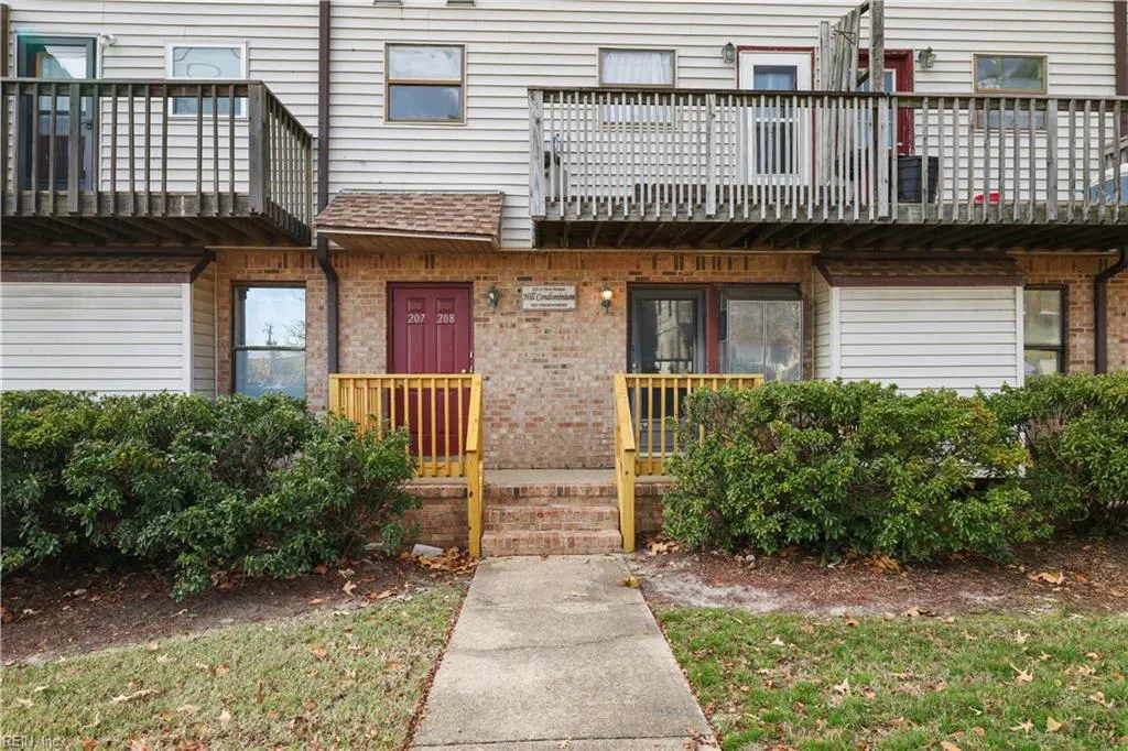 225 A View Ave #104, Norfolk — photo