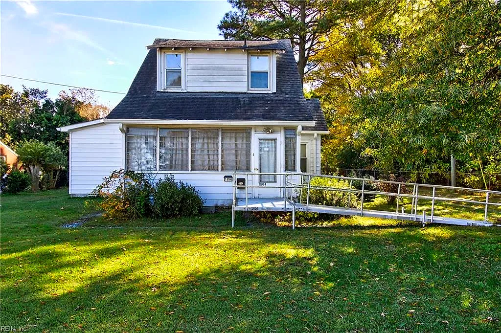 1504 E Pembroke Ave, Hampton — photo