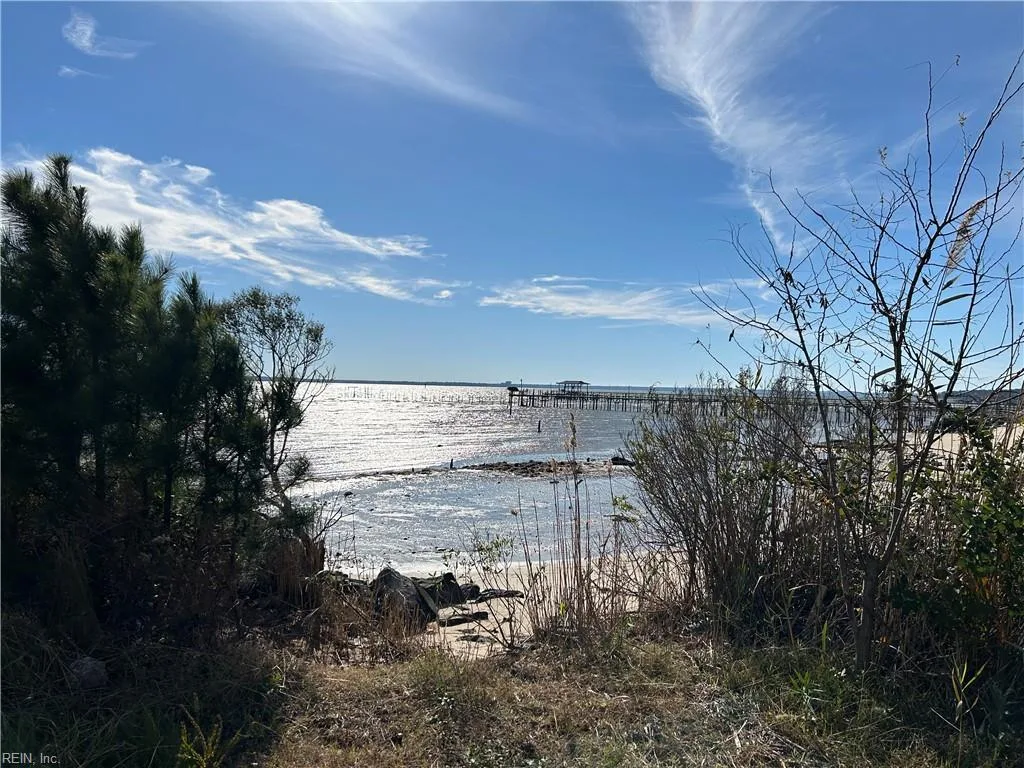 .51+Ac Jenkins Neck Rd, Gloucester — photo