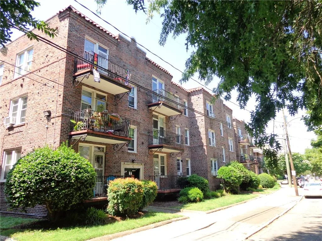 925 Brandon Ave #C1, Norfolk — photo