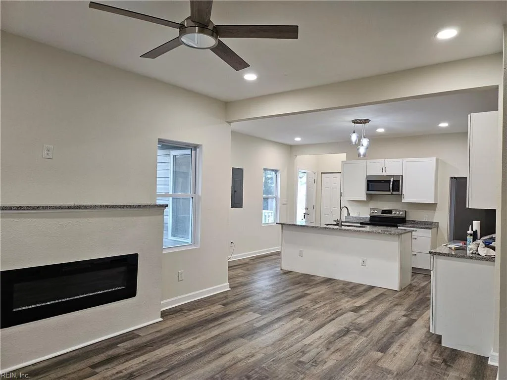 829 28th ST, NEWPORTNEWS VA 23607