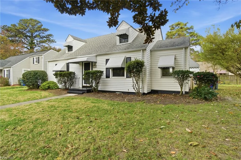 504 N Shore Rd, Norfolk — photo